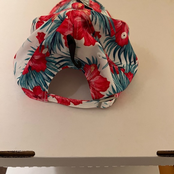 NWT Floral Chicago Blackhawks Hockey Hat Pink Baseball Cap Adjustable Flower - Picture 2 of 3